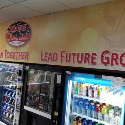 Full Color Vinyl Graphic install by Screamin' Signs & Graphics